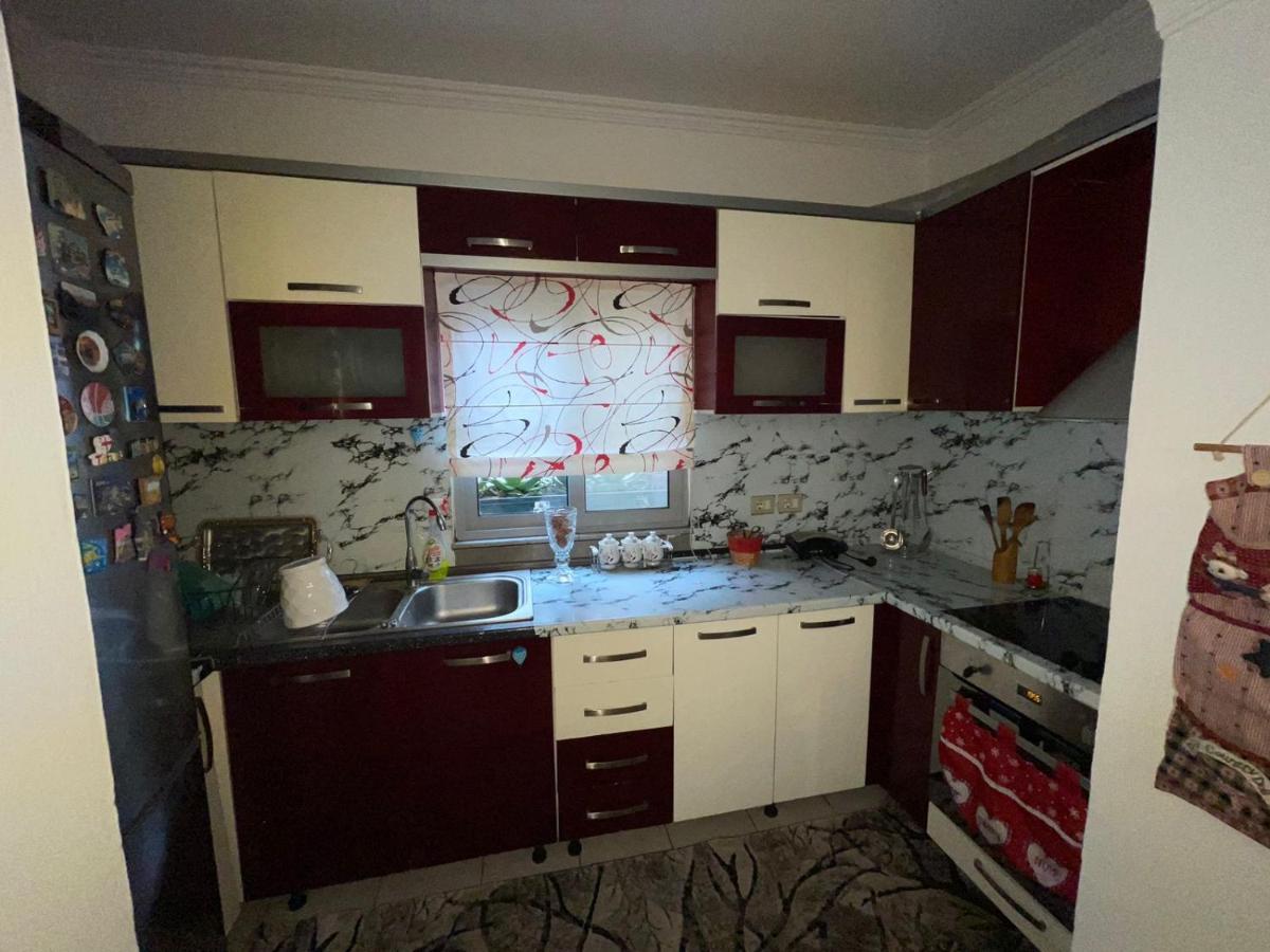 Saloon Apartment Tiranë Ngoại thất bức ảnh